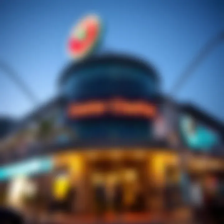 Vibrant local amenities in Muhaisnah 4